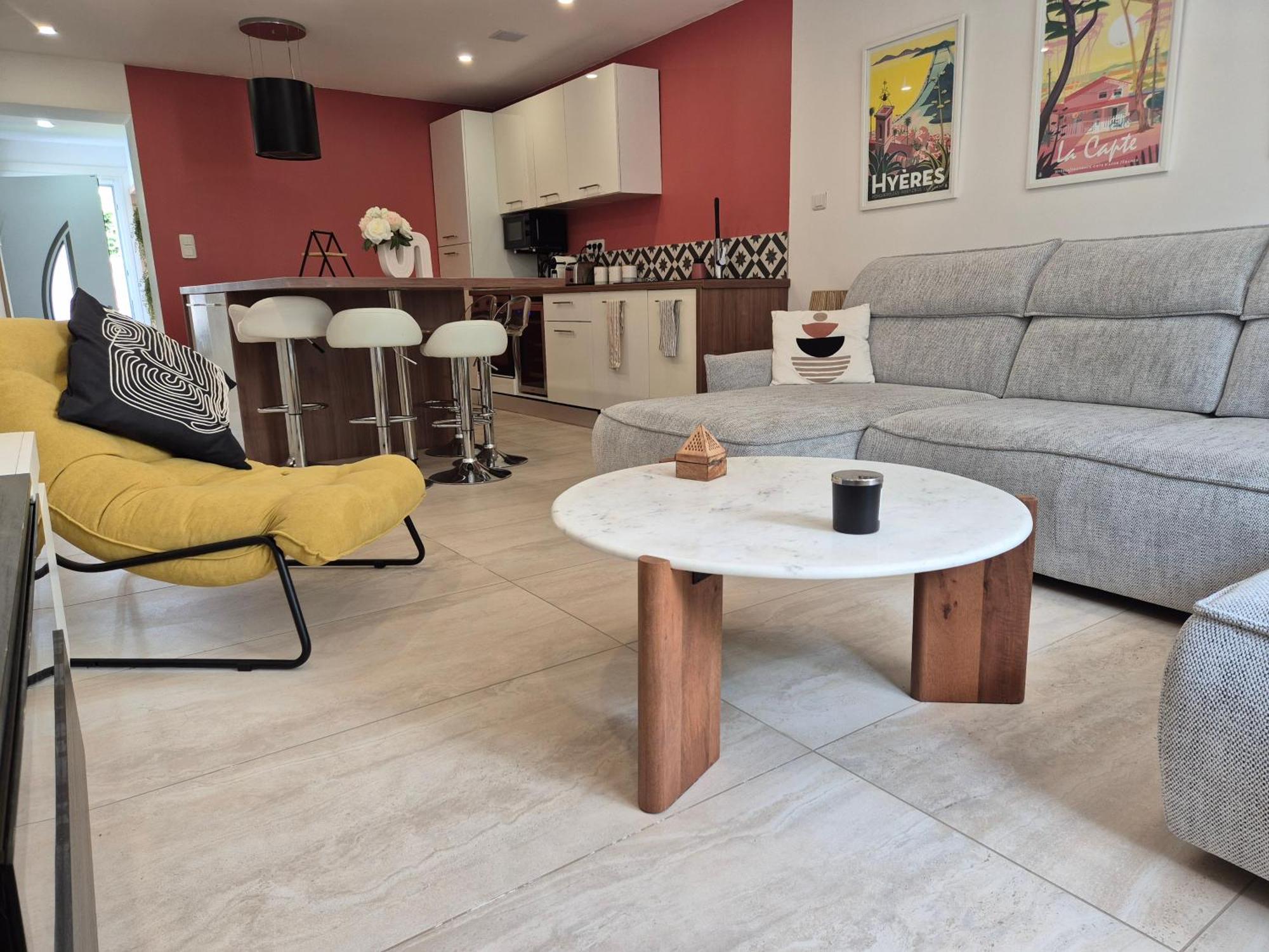 Magnifique Appartement 2 Chambres Avec 50 M2 De Jardin Privatif La Crau Exterior foto